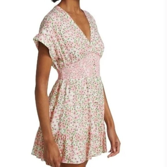 Alice + Olivia Dresses & Skirts - NWOT Alice + Olivia Keela Floral Smocked Minidress In Monterey Ditsy Soft White